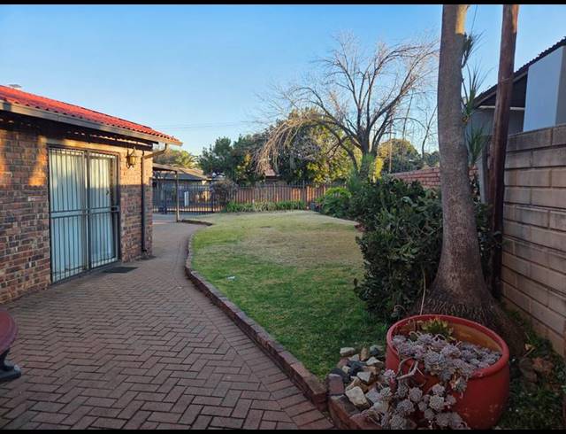 3 BEDROOM HOUSE FOR SALE IN VALHALLA